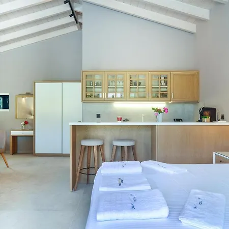 Paxos Luxury Living Junior