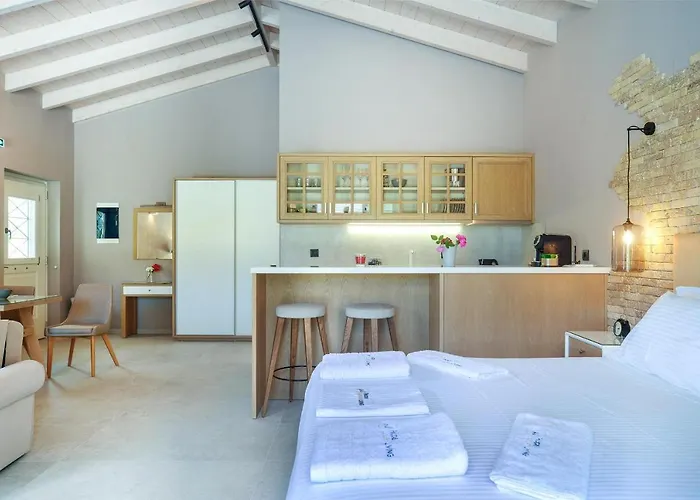 Paxos Luxury Living Junior