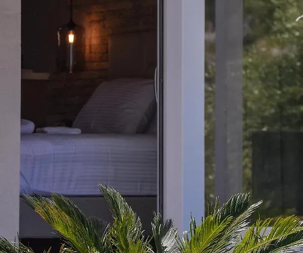 Paxos Luxury Living Junior * Gaios